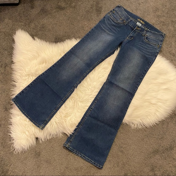 Medium wash flare jeans - Picture 1 of 10